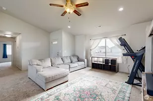 907 E Cascade St, Othello, WA 99344 - Photo 3