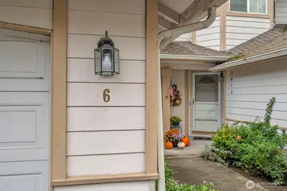 22638 44th Avenue W #6, Mountlake Terrace, WA 98043 - Photo 3