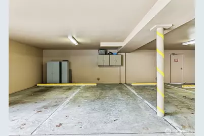 12300 33rd Avenue NE #402, Seattle, WA 98125 - Photo 21