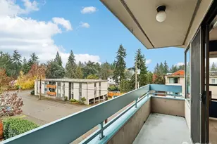 12300 33rd Ave NE, Seattle, WA 98125 - Photo 3