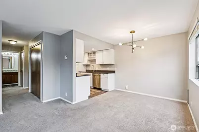 12300 33rd Avenue NE #402, Seattle, WA 98125 - Photo 9