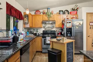 14435 Vail Cut Off Rd SE, Rainier, WA 98576 - Photo 9