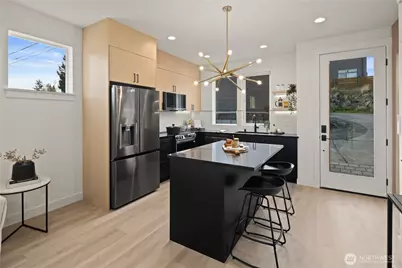 3415 48th Avenue SW, Seattle, WA 98116 - Photo 9