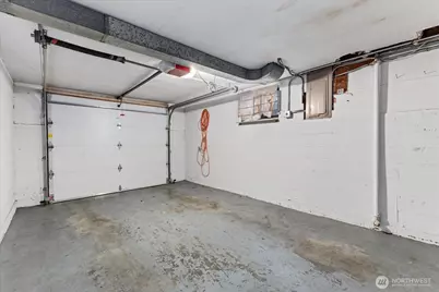 2515 27th Avenue W, Seattle, WA 98199 - Photo 23