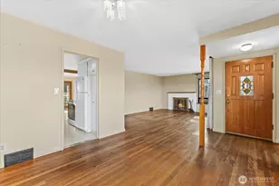 2515 27th Ave W, Seattle, WA 98199 - Photo 5