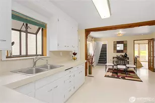 2515 27th Ave W, Seattle, WA 98199 - Photo 11