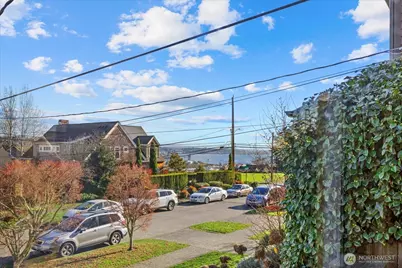 2515 27th Avenue W, Seattle, WA 98199 - Photo 9