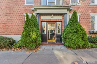 905 NE 43rd Street #108, Seattle, WA 98105 - Photo 1