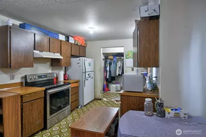 7640 Mesplay Avenue SE, Lacey, WA 98503 - Photo 3