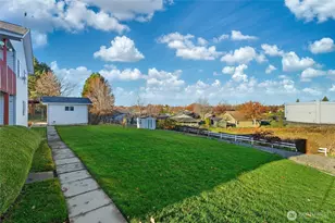 340 SE Highland Park Dr, College Place, WA 99324 - Photo 33