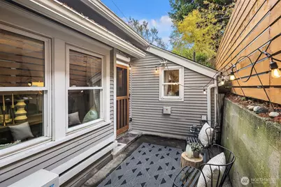 108 N 60th Street, Seattle, WA 98103 - Photo 5