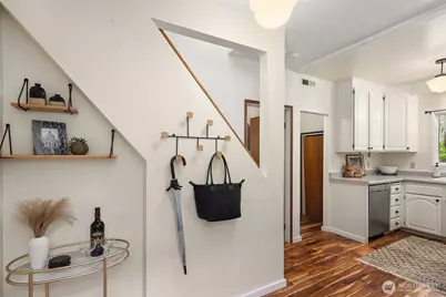 108 N 60th Street, Seattle, WA 98103 - Photo 15