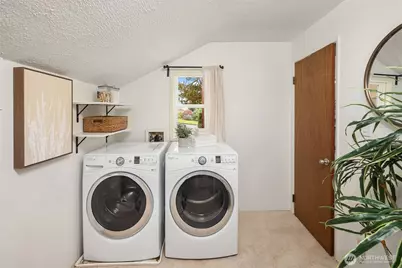 108 N 60th Street, Seattle, WA 98103 - Photo 17