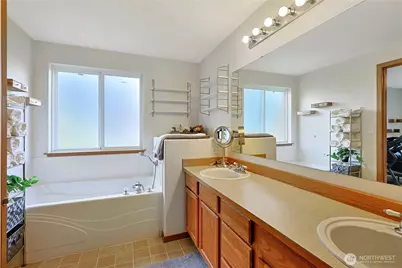 13929 Mariposa Lane SE, Yelm, WA 98597 - Photo 17