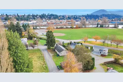 303 S Baker Street, Mount Vernon, WA 98273 - Photo 1