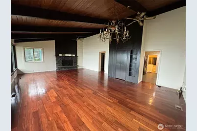 9803 Rainier Avenue S #upper, Seattle, WA 98118 - Photo 7