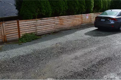 9803 Rainier Avenue S #upper, Seattle, WA 98118 - Photo 11