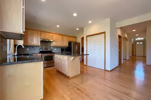 1118 S 36th St, Renton, WA 98055 - Photo 3