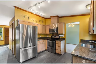 1824 89th Drive SE, Lake Stevens, WA 98258 - Photo 9