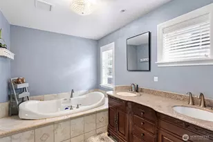 2300 NE Solar View Ct, Poulsbo, WA 98370 - Photo 15