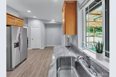 592 Kodiak Avenue, Camano Island, WA 98282 - Photo 3