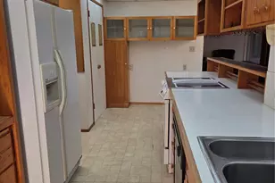 31 E Village View Dr, Allyn, WA 98588 - Photo 9