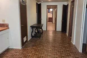 31 E Village View Dr, Allyn, WA 98588 - Photo 17