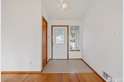 329 Melissa Street, Camano Island, WA 98282 - Photo 5