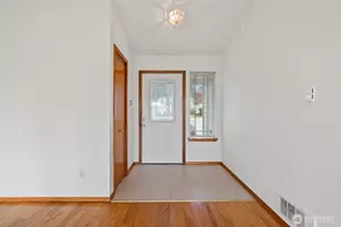 329 Melissa St, Camano Island, WA 98282 - Photo 5