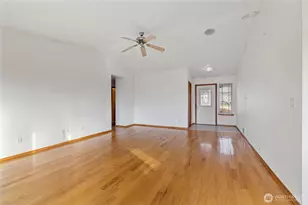 329 Melissa St, Camano Island, WA 98282 - Photo 9