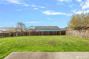 329 Melissa St, Camano Island, WA 98282 - Photo 27