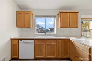 329 Melissa St, Camano Island, WA 98282 - Photo 15