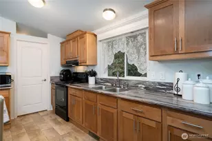 9054 W Pressentin Dr, Concrete, WA 98237 - Photo 9