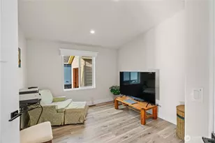 1019 Stanford Dr, Cosmopolis, WA 98537 - Photo 9