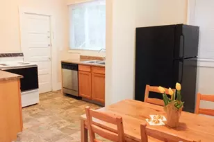 5211 19th Ave NE, Seattle, WA 98105 - Photo 3