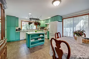 2120 NE Edwin Ct, Poulsbo, WA 98370 - Photo 5