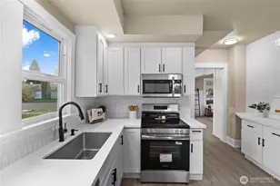 709 S Cedar St, Tacoma, WA 98405 - Photo 13