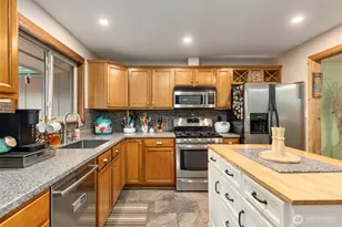 203 NE Alnus Way, Bremerton, WA 98310 - Photo 9