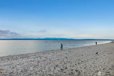 8581 Mary Avenue NW, Seattle, WA 98117 - Photo 37