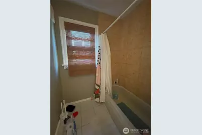 4757 35th Avenue NE, Seattle, WA 98105 - Photo 5