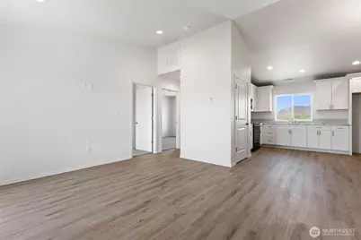 227 Poplar Street NE, Royal City, WA 99357 - Photo 11