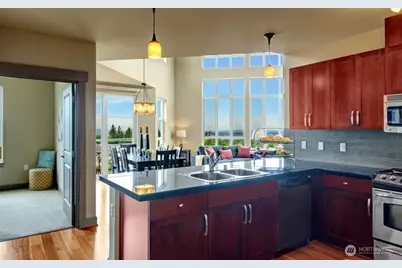 1840 25th Avenue NE #405, Issaquah, WA 98029 - Photo 3