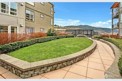 1840 25th Avenue NE #405, Issaquah, WA 98029 - Photo 15