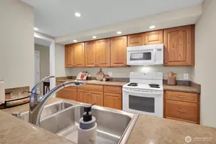 7347 Old Redmond Rd, Redmond, WA 98052 - Photo 9