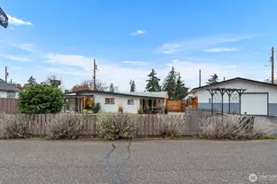 211 Riverfront Dr, Cashmere, WA 98815 - Photo 3