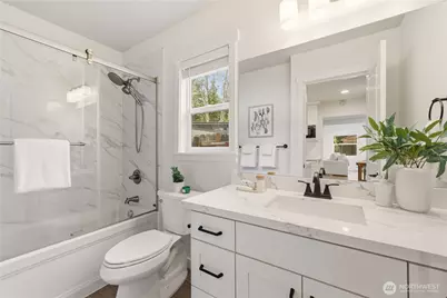 13750 3rd Avenue NW, Seattle, WA 98177 - Photo 15