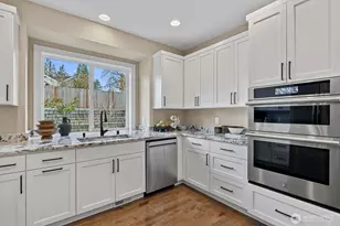 12009 SE 81st Ln, Newcastle, WA 98056 - Photo 9