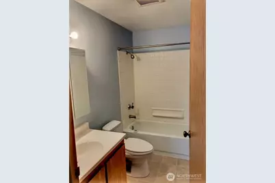 3660 Whitman Avenue N, Seattle, WA 98103 - Photo 27