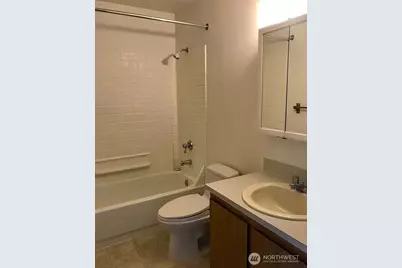 3660 Whitman Avenue N, Seattle, WA 98103 - Photo 23