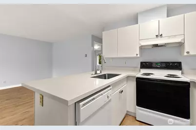 3660 Whitman Avenue N, Seattle, WA 98103 - Photo 13